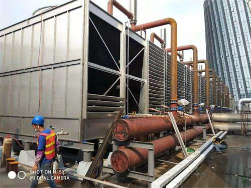 閉式冷卻塔憑借著幾大優(yōu)勢成為佼佼者!(圓形冷卻塔與方形冷卻塔哪個好)