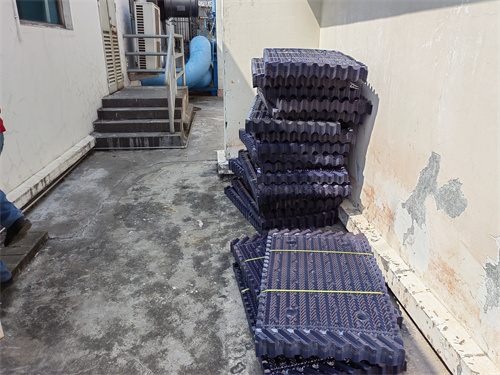 這幾個(gè)問題是采用封閉冷卻水塔的關(guān)鍵(水塔高度一般多少米)