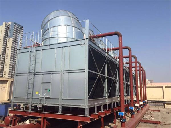 分享閉式冷卻塔進風口處結(jié)冰是為什么？(閉式冷卻塔降